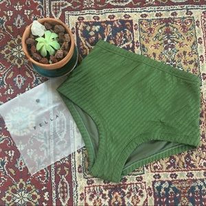 Fella Marco Bottom, sz Medium.